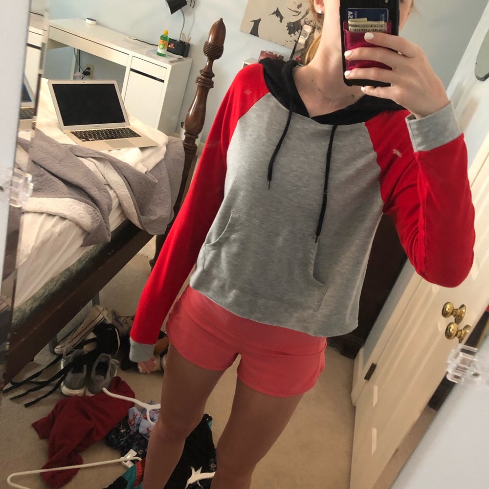 cropped hoddie